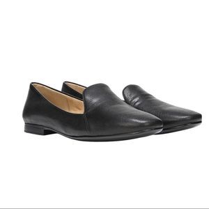 Naturalizer Emiline Black Tumbled Leather Loafers